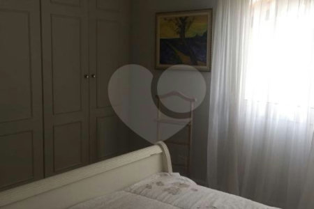 Casa à venda com 5 quartos, sendo 4 suítes, no condomínio Jardim Vitória Régia, São Paulo - SP