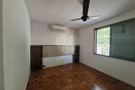 Sobrado à venda com 3 quartos, sendo 1 suíte, em Chácara Santo Antônio, São Paulo, SP