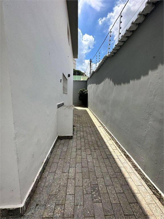Casa à venda com 4 quartos, sendo 1 suíte, em Vila Oliveira, Mogi das Cruzes, SP