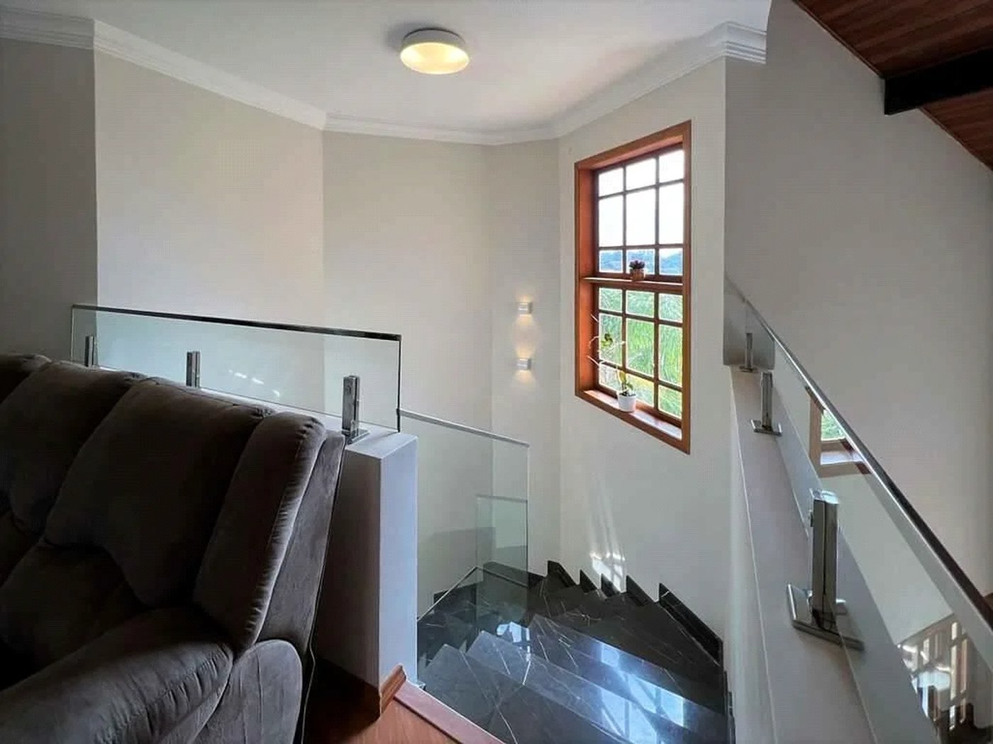 Casa à venda com 4 quartos, sendo 3 suítes, em Jardim Passárgada I, Cotia, SP