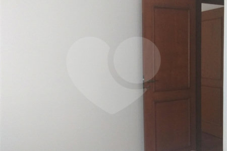 Casa à venda com 5 quartos, sendo 2 suítes, no condomínio Vinhas da Vista Alegre - Lado Sede, Vinhedo - SP