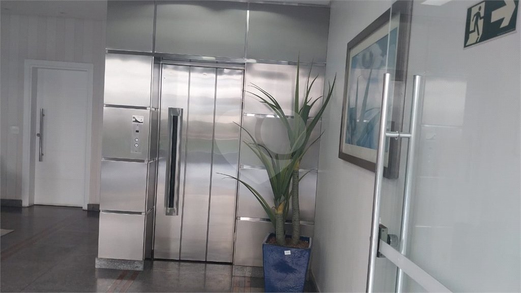 Apartamento à venda com 4 quartos, sendo 2 suítes, em Tombo, Guarujá, SP
