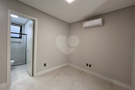 Casa à venda com 4 suítes no condomínio Alphaville Nova Esplanada 1, Votorantim - SP