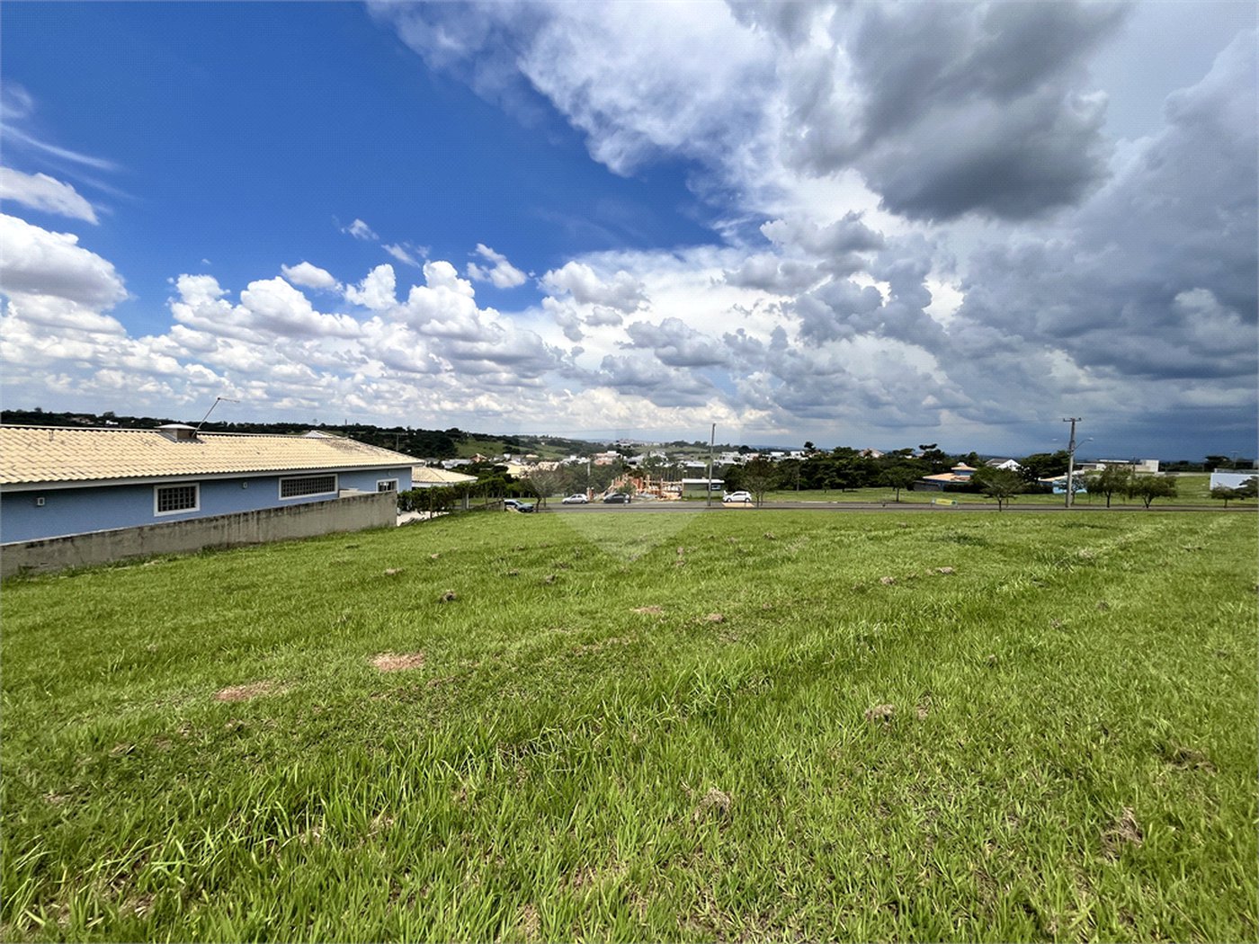 Terreno à venda no condomínio Residencial Saint Charbel, Araçoiaba da Serra - SP
