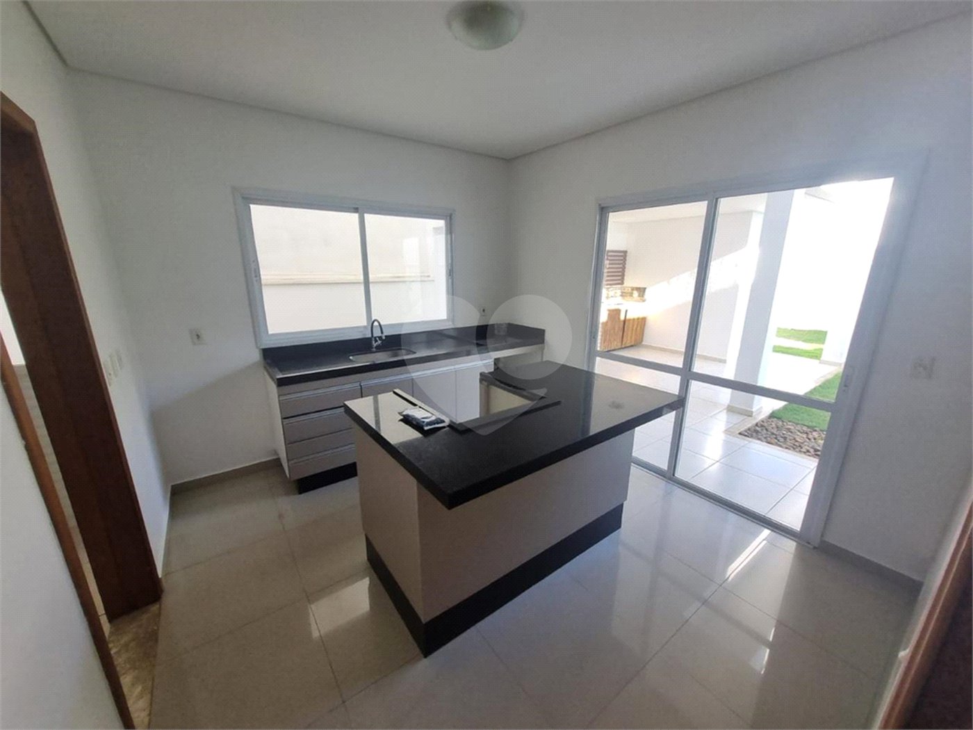 Casa à venda com 3 suítes no condomínio Residencial Villa do Bosque, Sorocaba - SP