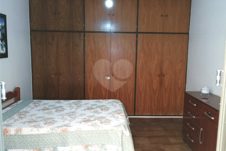 Casa à venda com 3 quartos, sendo 1 suíte, em Parque dos Bandeirantes, Ribeirão Preto, SP