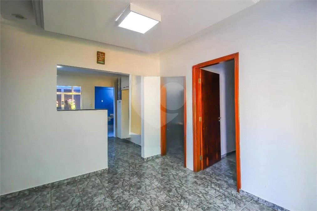 Casa à venda com 3 quartos, sendo 1 suíte,  em Vila Aparecida, Jundiaí, SP