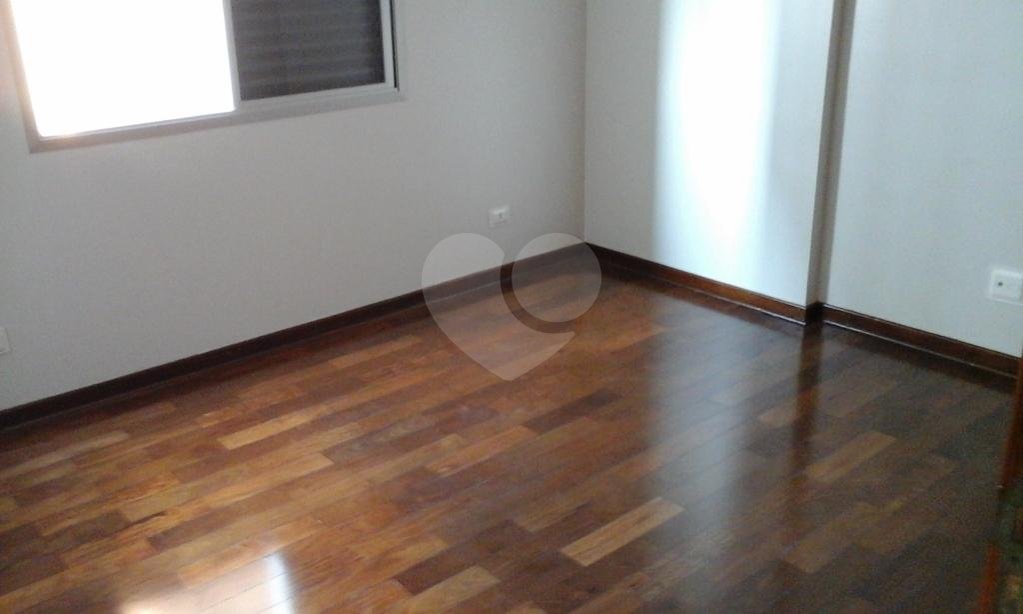 Apartamento à venda com 3 quartos, sendo 1 suíte, em Vila Anglo Brasileira, São Paulo, SP