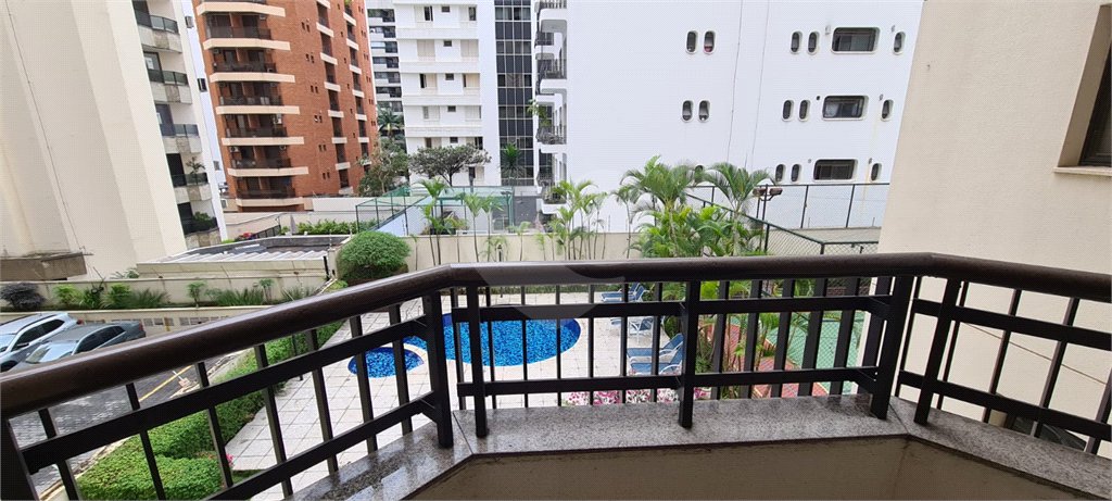 Apartamento à venda com 3 quartos, sendo 1 suíte,  em Indianópolis, São Paulo, SP