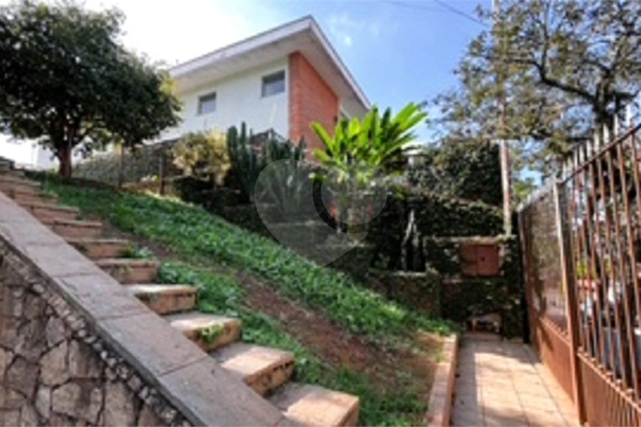 Casa Térrea à venda com 3 quartos, sendo 1 suíte, em Horto Florestal, São Paulo, SP