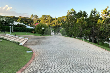 Casa à venda com 6 quartos, sendo 5 suítes, no condomínio City Castelo, Itu - SP