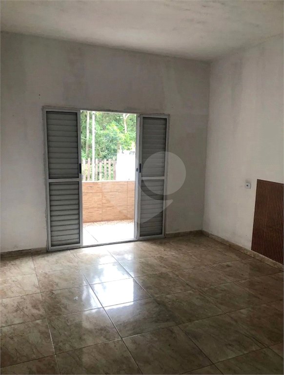 Casa à venda com 2 quartos em Caputera, Cotia, SP