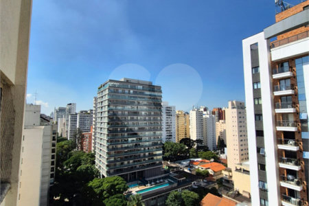 Apartamento para venda em Moema com 2 quartos, sendo 1 suíte, 1 vaga, 62 m²