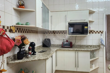 Sobrado à venda com 3 quartos, sendo 1 suíte, em Jardim Vale das Rosas, Araraquara, SP