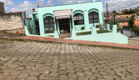 Casa à venda com 3 quartos, sendo 1 suíte,  em Vila Rosa, Itapetininga, SP