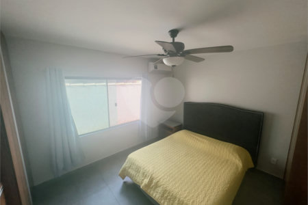 Casa em condomínio à venda com 4 quartos, sendo 2 suítes,  em Caravelas, Armação dos Búzios, RJ