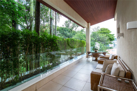 Casa à venda com 5 suítes em Jardim Cordeiro, São Paulo, SP