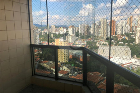 Apartamento à venda com 3 quartos, sendo 1 suíte, em Santana, São Paulo, SP