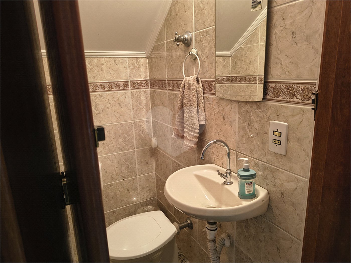 Sobrado à venda com 3 quartos, sendo 1 suíte, em Tremembé, São Paulo, SP