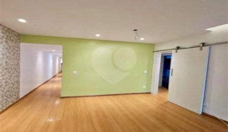 Apartamento à venda com 3 quartos, sendo 1 suíte,  em Tijuca, Rio de Janeiro, RJ