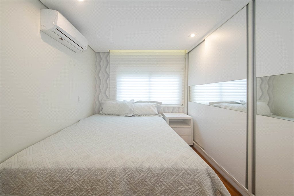 Apartamento à venda com 3 quartos, sendo 2 suítes, em Vila Mariana, São Paulo, SP