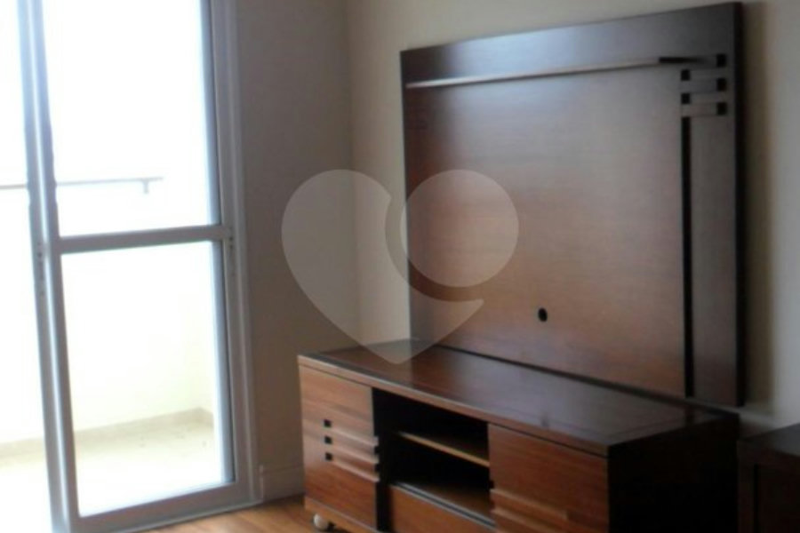 Apartamento à venda com 3 quartos, sendo 1 suíte, em Vila Nova Cachoeirinha, São Paulo, SP