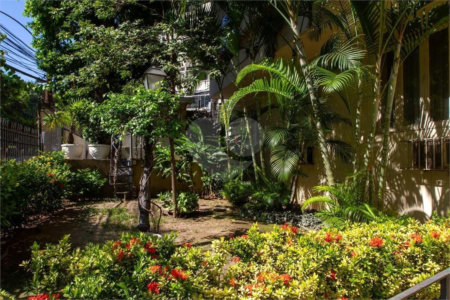 Apartamento à venda com 3 quartos em Humaitá, Rio de Janeiro, RJ