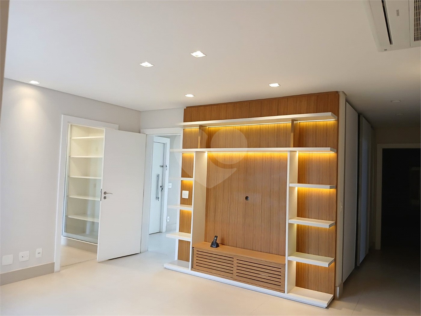 Apartamento à venda com 4 suítes em Anhangabaú, Jundiaí, SP