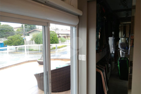 Sobrado à venda com 3 quartos, sendo 1 suíte,  em Vila Oliveira, Mogi das Cruzes, SP