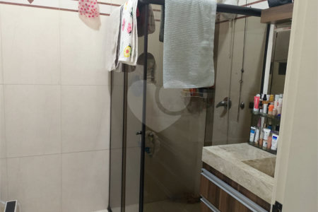 Sobrado à venda com 3 quartos, sendo 2 suítes, em Vila Dom Pedro I, São Paulo, SP