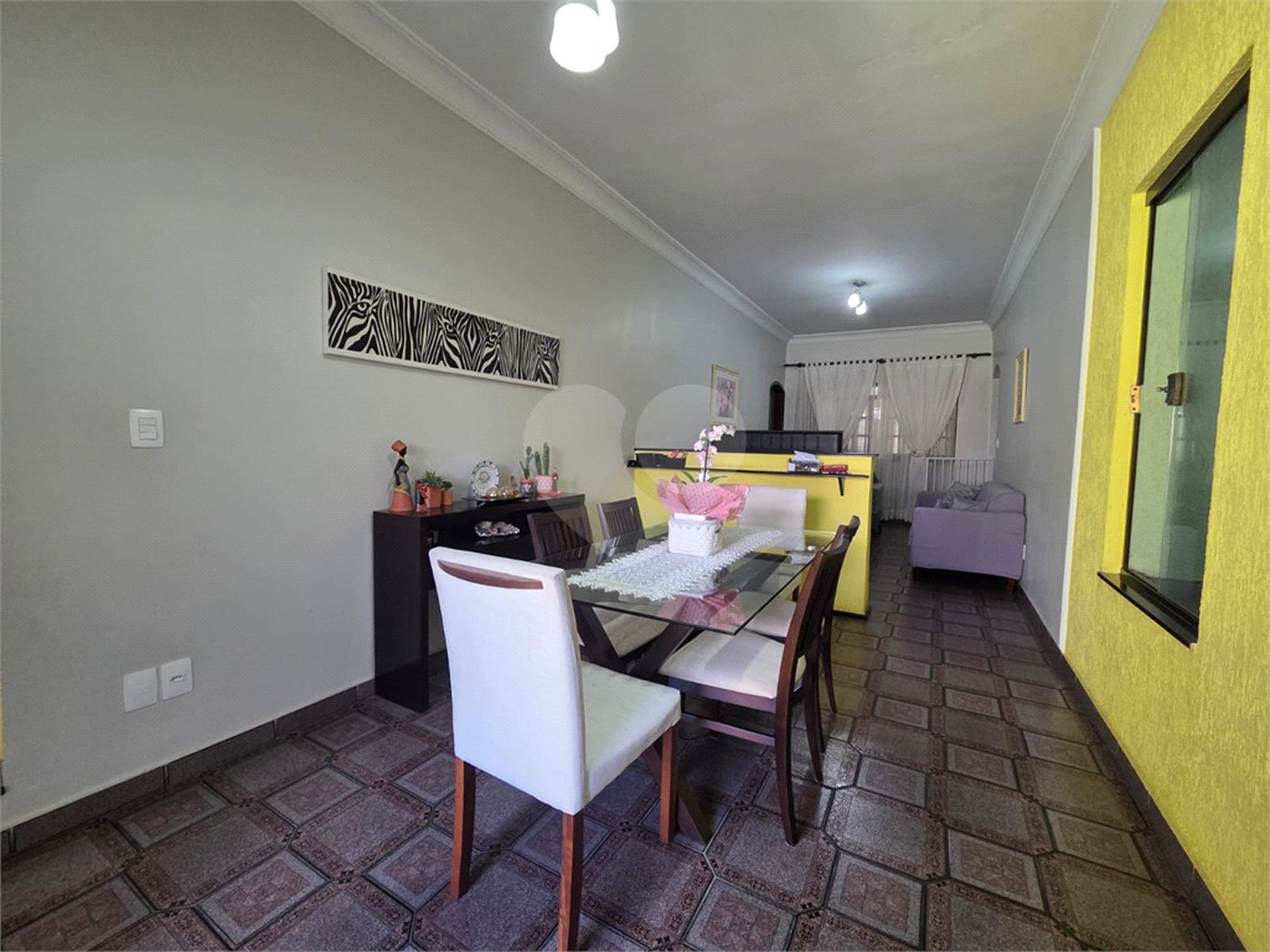 Casa à venda com 4 quartos, sendo 1 suíte, em Vila Paulo Silas, São Paulo, SP