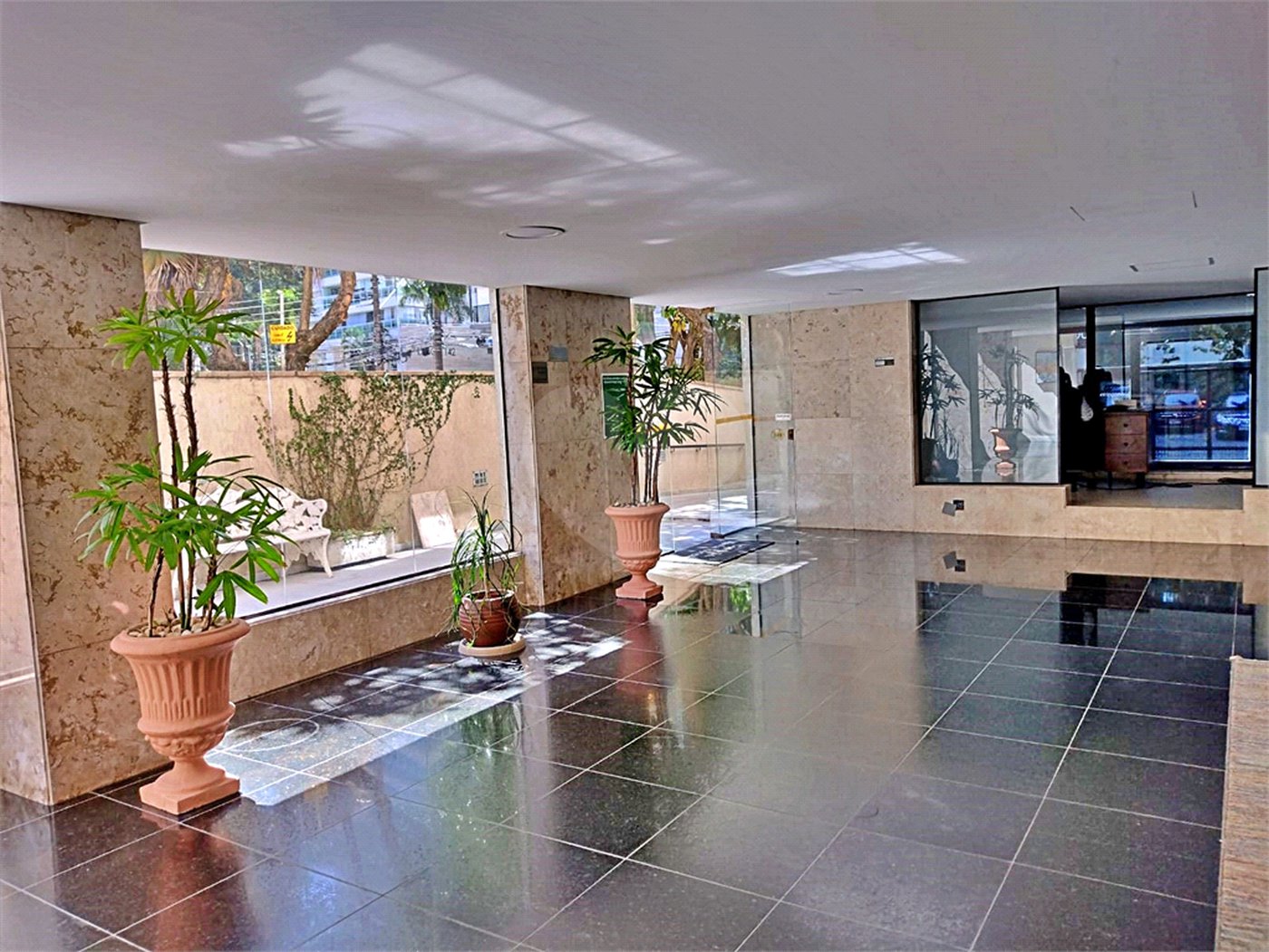 Apartamento à venda com 3 quartos, sendo 1 suíte, em Pinheiros, São Paulo, SP