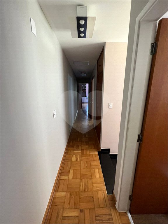 Sobrado à venda com 3 quartos, sendo 1 suíte, em Vila Alexandria, São Paulo, SP