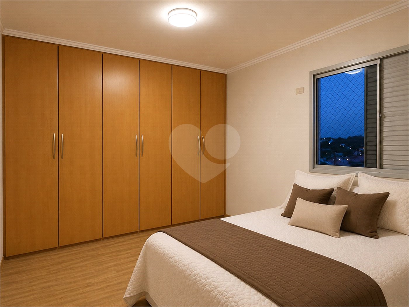 Apartamento à venda com 4 quartos, sendo 3 suítes,  em Interlagos, São Paulo, SP