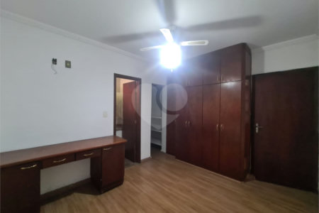 Casa à venda com 3 suítes no condomínio Portal do Sabia, Araçoiaba da Serra - SP