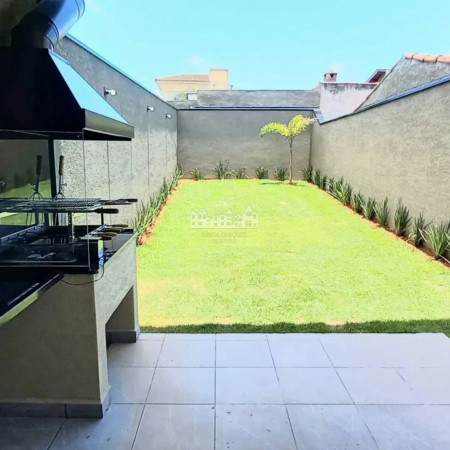 Casa à venda com 3 suítes em Alvinópolis, Atibaia, SP