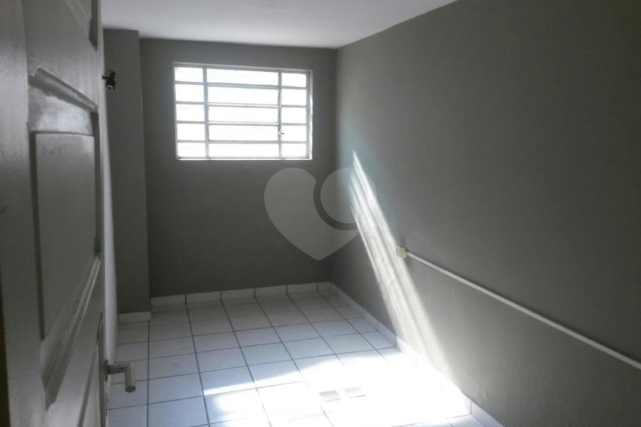 Sobrado à venda com 15 quartos, sendo 3 suítes, em Tucuruvi, São Paulo, SP