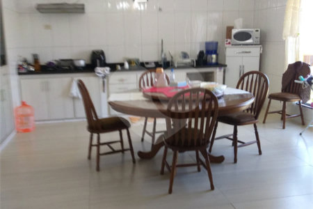 Chácara à venda com 4 quartos, sendo 2 suítes,  em Batatuba, Piracaia, SP