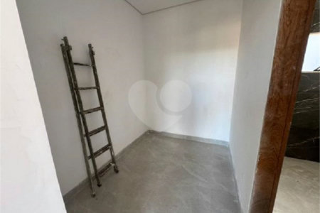 Casa à venda com 3 quartos, sendo 1 suíte,  no condomínio Residencial Marina, Itapetininga - SP