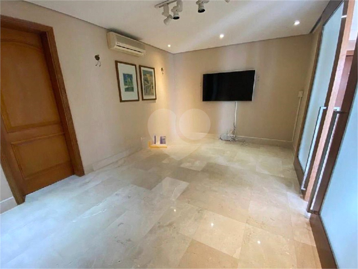 Apartamento à venda com 3 suítes em Vila Suzana, São Paulo, SP