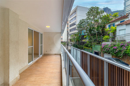 Apartamento à venda com 3 quartos, sendo 2 suítes, em Lagoa, Rio de Janeiro, RJ