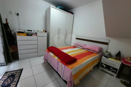 Sobrado à venda com 3 quartos, sendo 2 suítes, em Vila Mazzei, São Paulo, SP