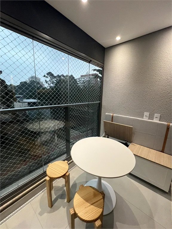 Apartamento à venda ou para alugar com 1 quarto em Pinheiros, São Paulo, SP