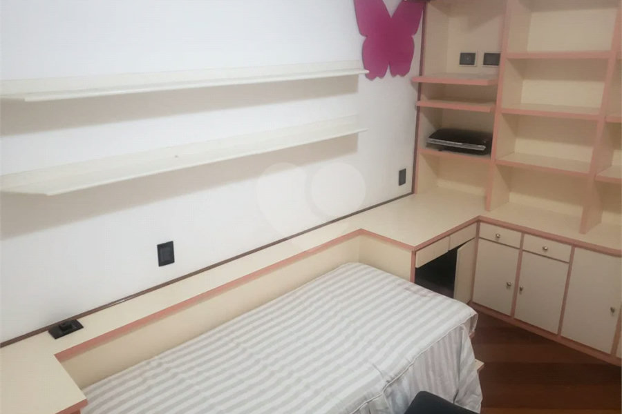Sobrado à venda com 4 quartos, sendo 2 suítes,  em Tremembé, São Paulo, SP