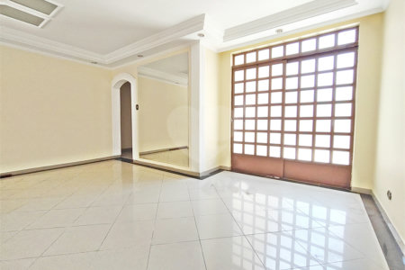 Casa à venda com 3 quartos, sendo 1 suíte, em Vila Mazzei, São Paulo, SP