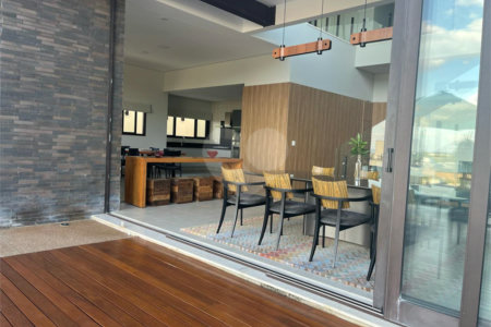 Casa à venda com 4 suítes no condomínio Residencial Campo de Toscana, Vinhedo - SP