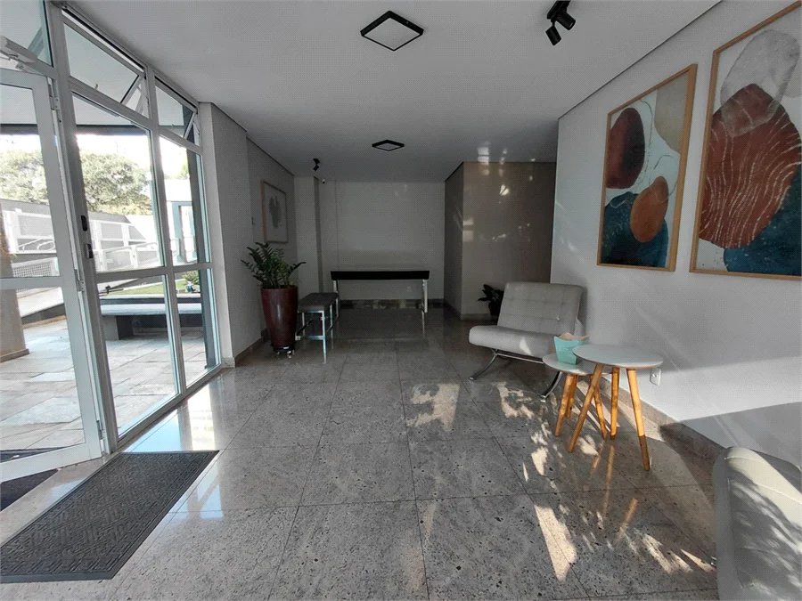 Apartamento à venda com 3 quartos, sendo 1 suíte,  em Vila Romana, São Paulo, SP