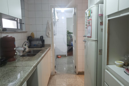 Apartamento à venda com 3 quartos, sendo 1 suíte, em Alto da Boa Vista, São Paulo, SP