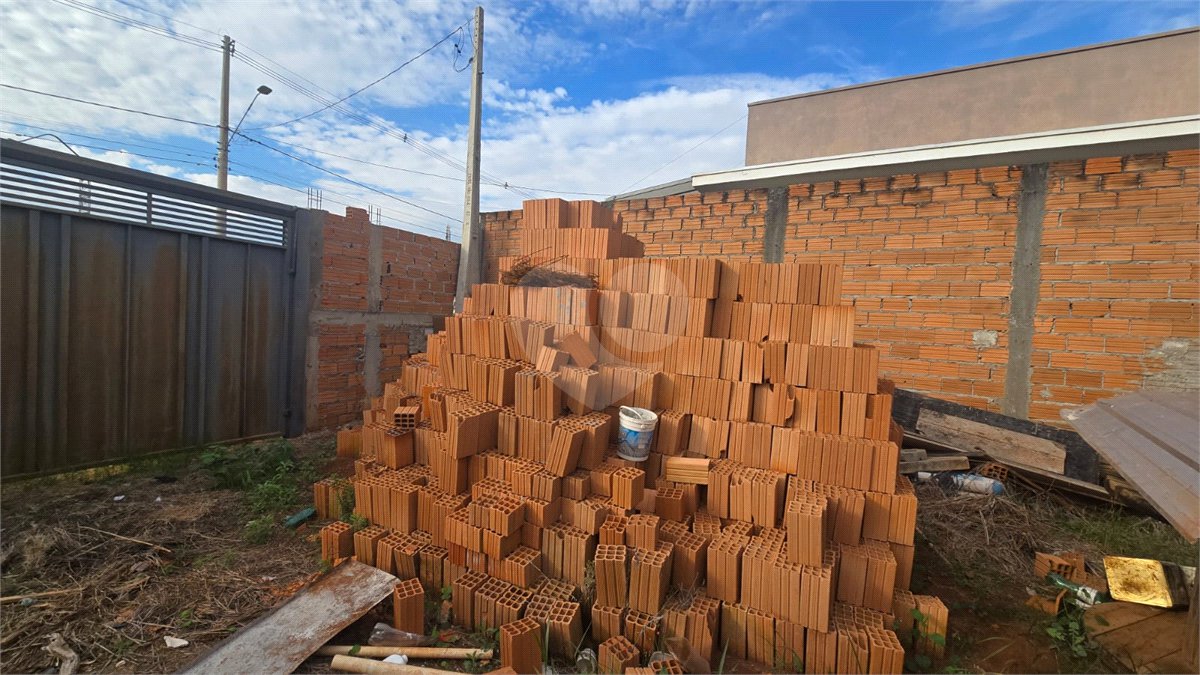 Sobrado à venda com 2 quartos em Cidade Jardim, Araraquara, SP