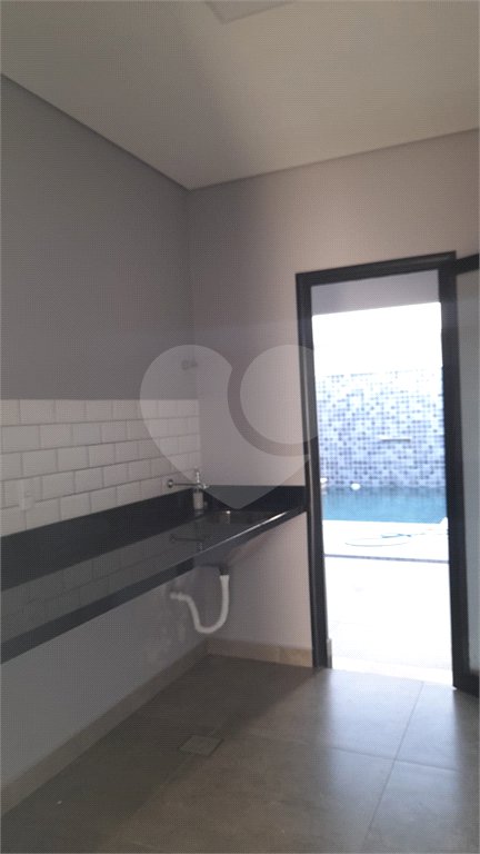 Casa à venda com 3 suítes no condomínio Jardim Laguna, Indaiatuba - SP